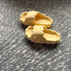 Kids Yellow Cloud Slippers